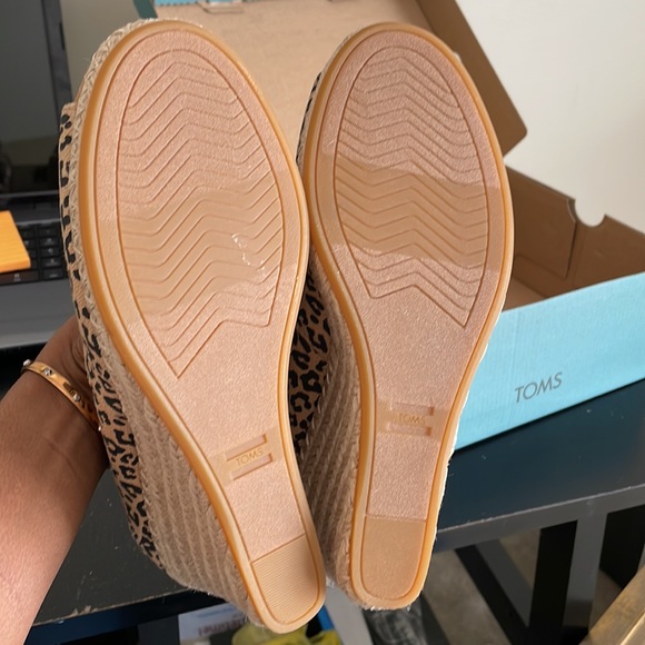 TOMS Michelle Natural Textured Small Leopard - Picture 5 of 5